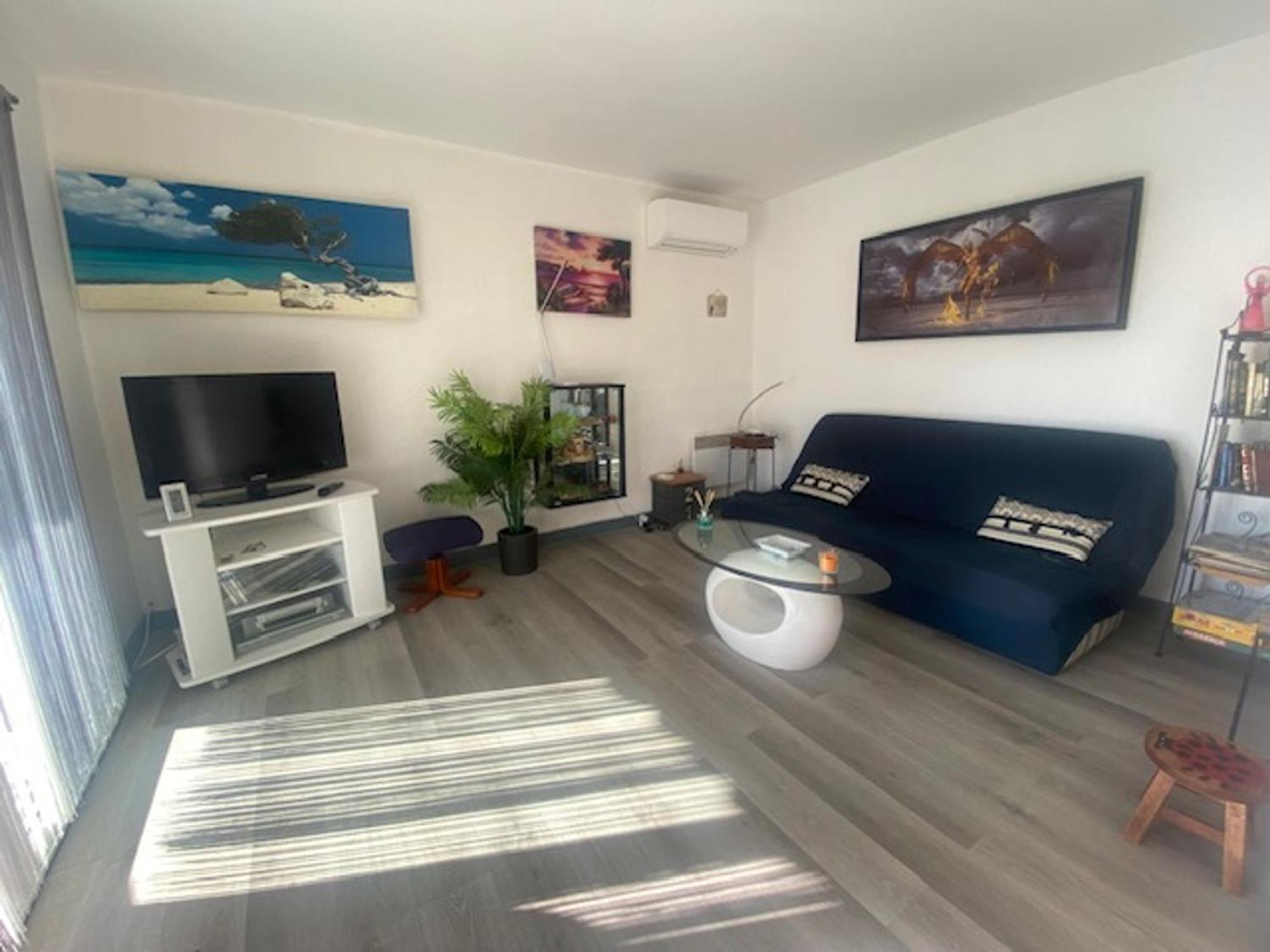 Spacieux T3 Climatise Proche Plage, Balcon, Parking Privatif - Fr-1-795-19 *